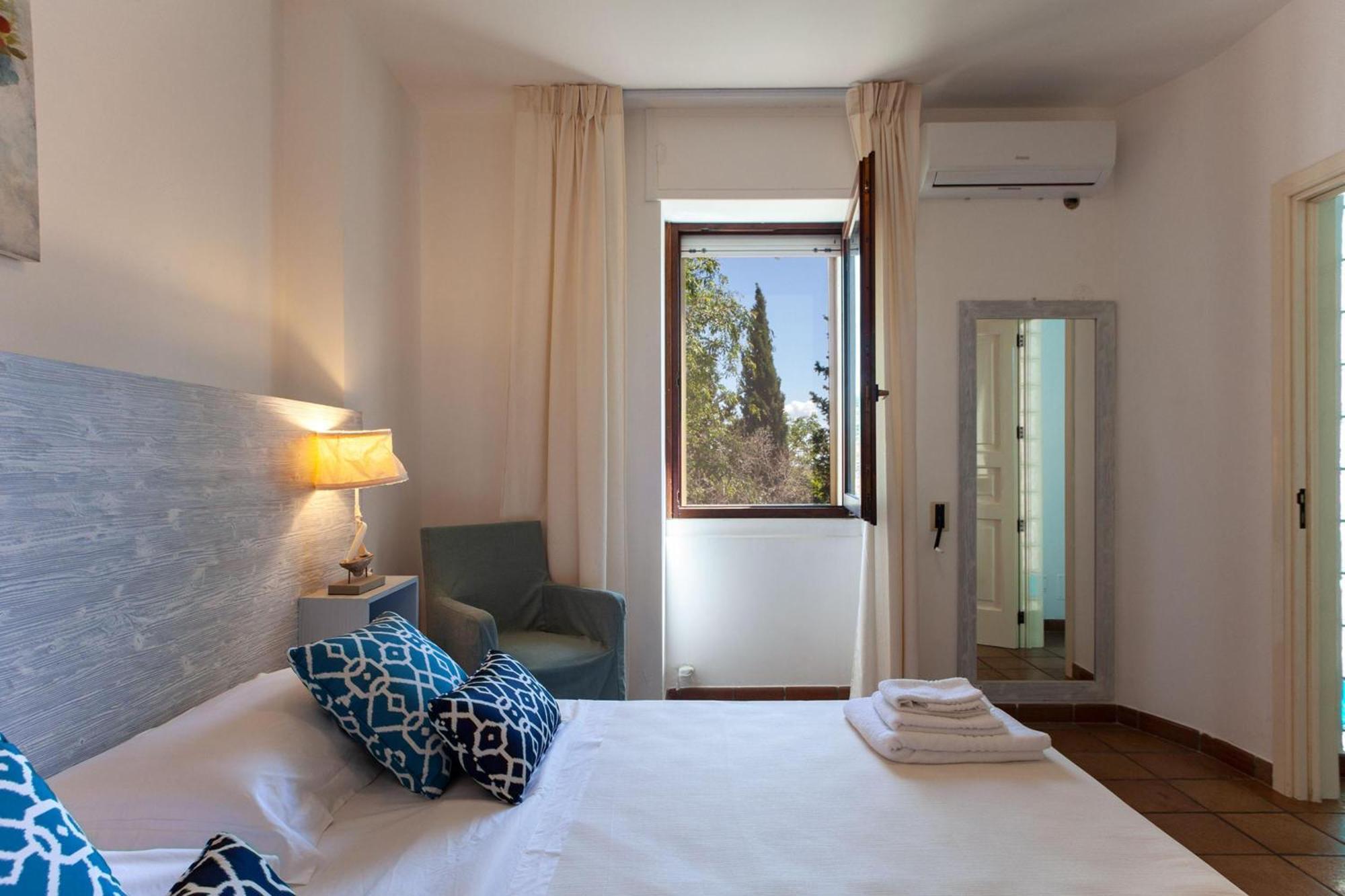 Villa Nice Dream With Pool And Terrace - Happy Rentals Neviano Exteriör bild